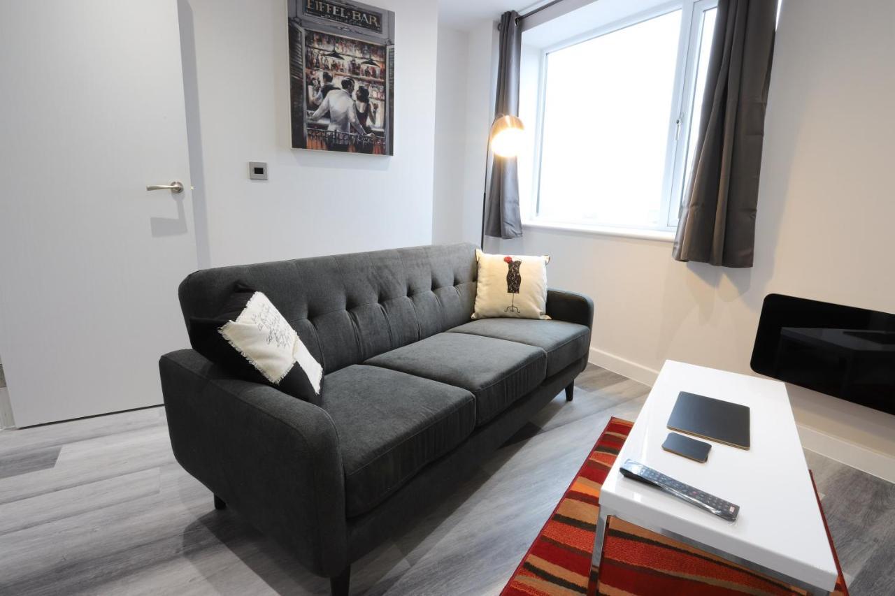 Birmingham Necairport Interchange Shortstay Homebase Zewnętrze zdjęcie