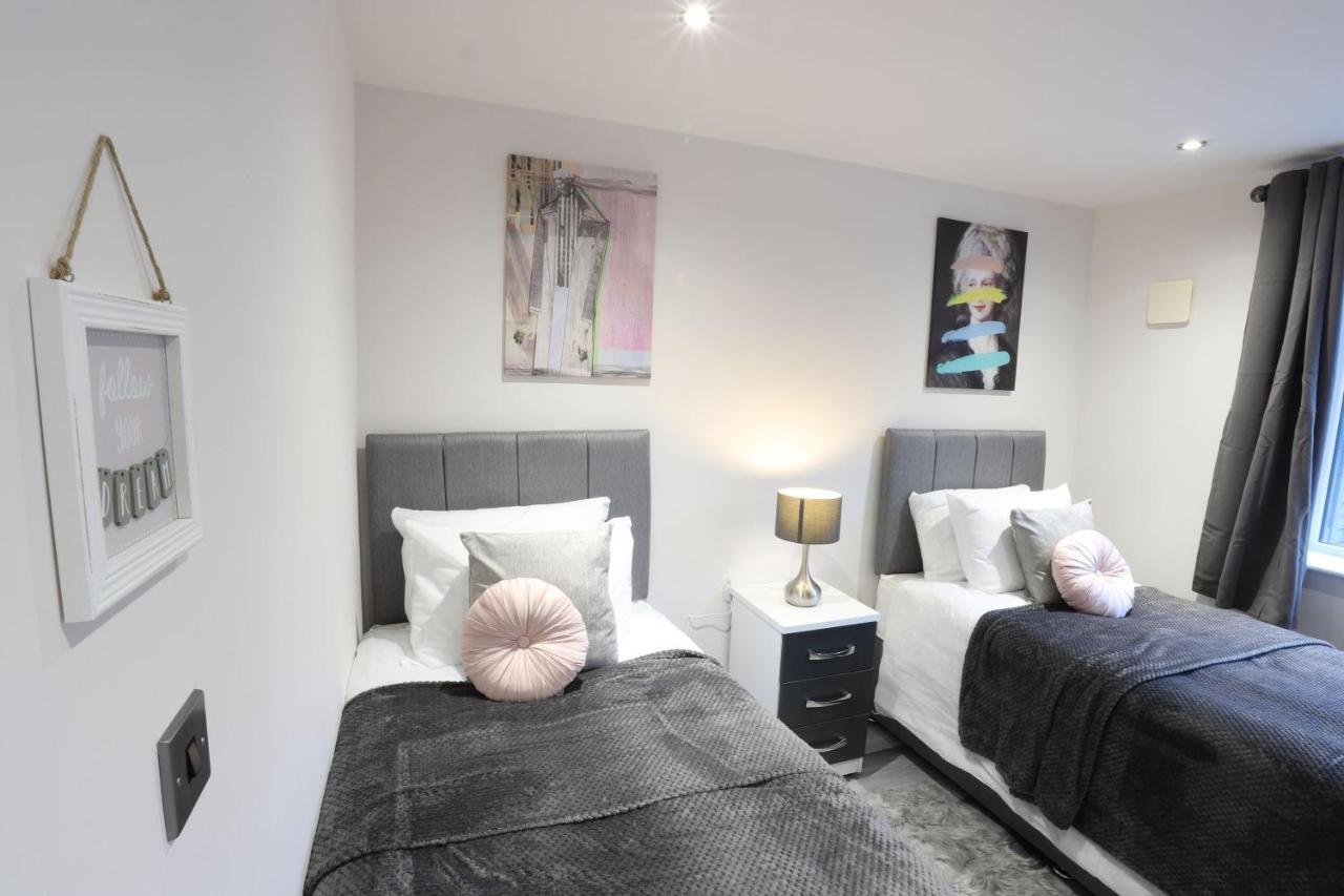 Birmingham Necairport Interchange Shortstay Homebase Zewnętrze zdjęcie