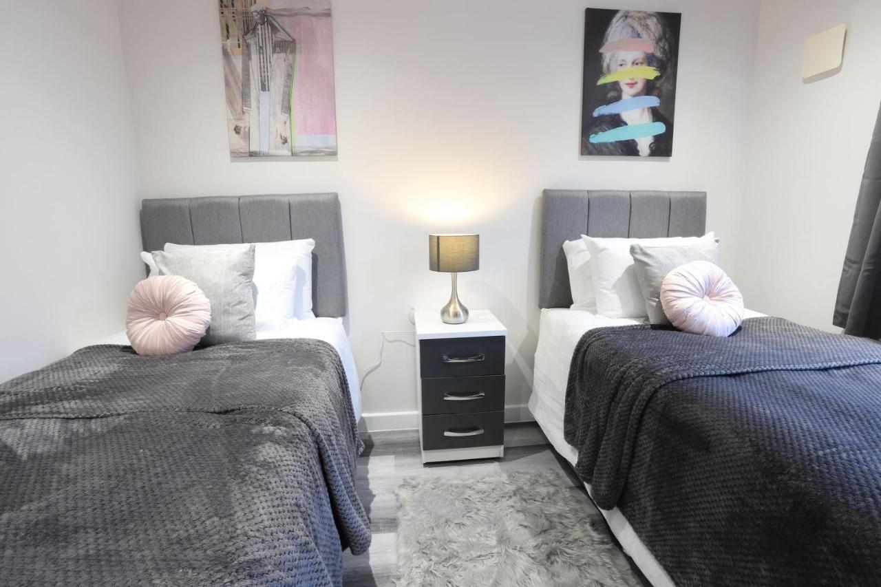 Birmingham Necairport Interchange Shortstay Homebase Zewnętrze zdjęcie