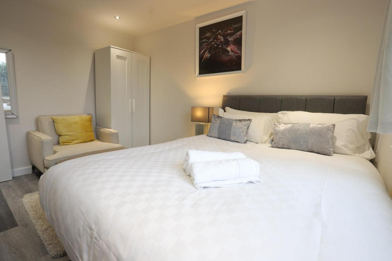 Birmingham Necairport Interchange Shortstay Homebase Zewnętrze zdjęcie