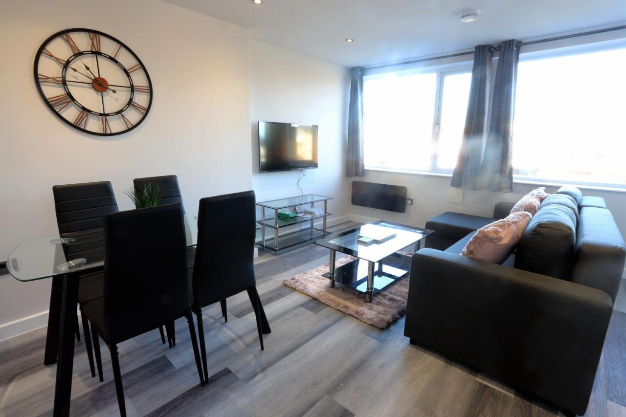 Birmingham Necairport Interchange Shortstay Homebase Zewnętrze zdjęcie