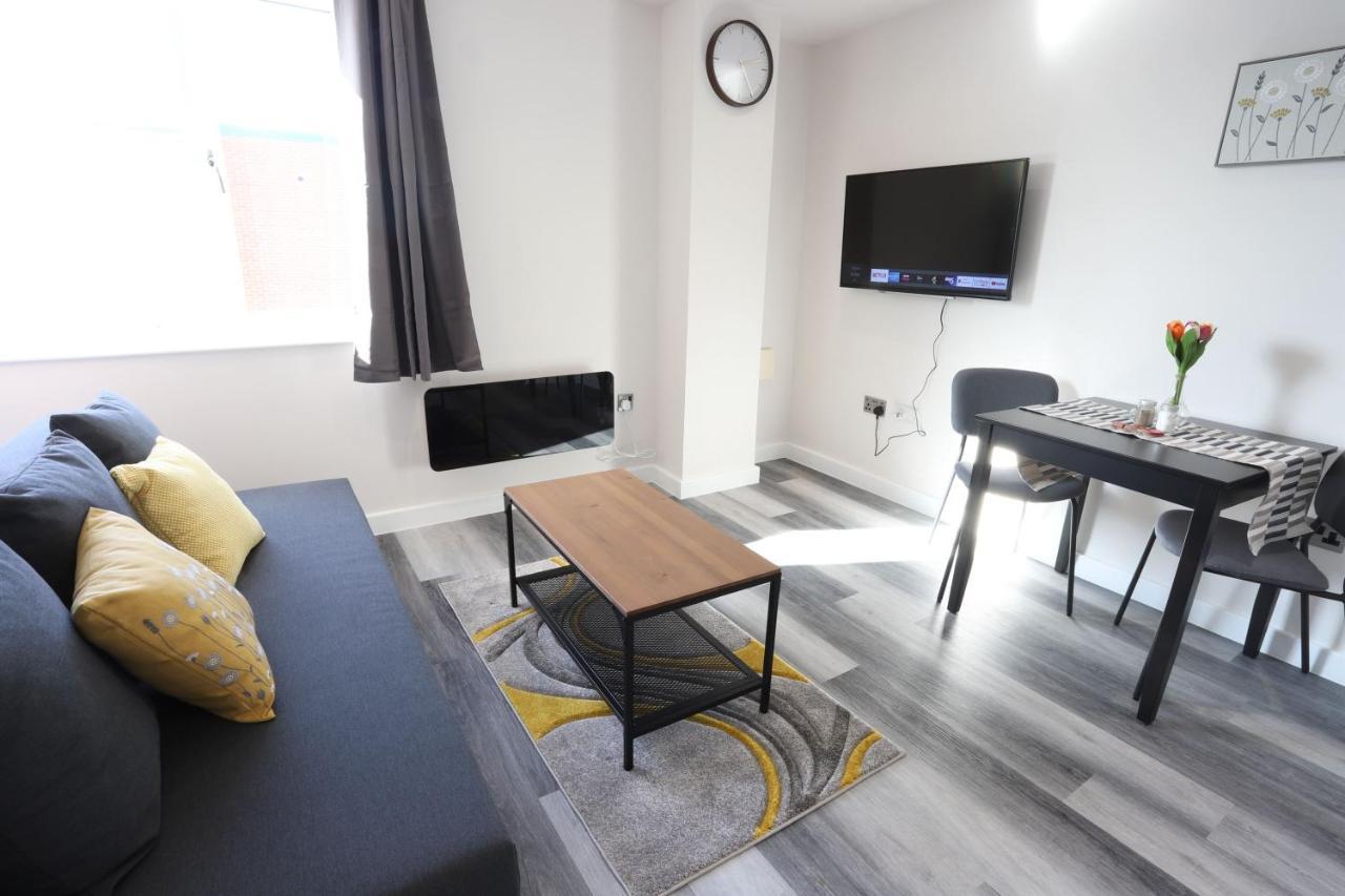 Birmingham Necairport Interchange Shortstay Homebase Zewnętrze zdjęcie