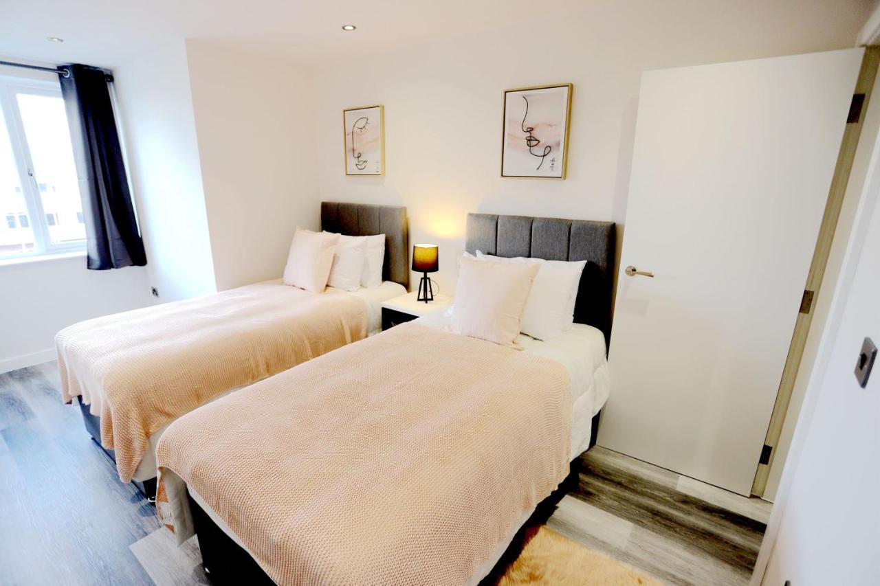 Birmingham Necairport Interchange Shortstay Homebase Zewnętrze zdjęcie